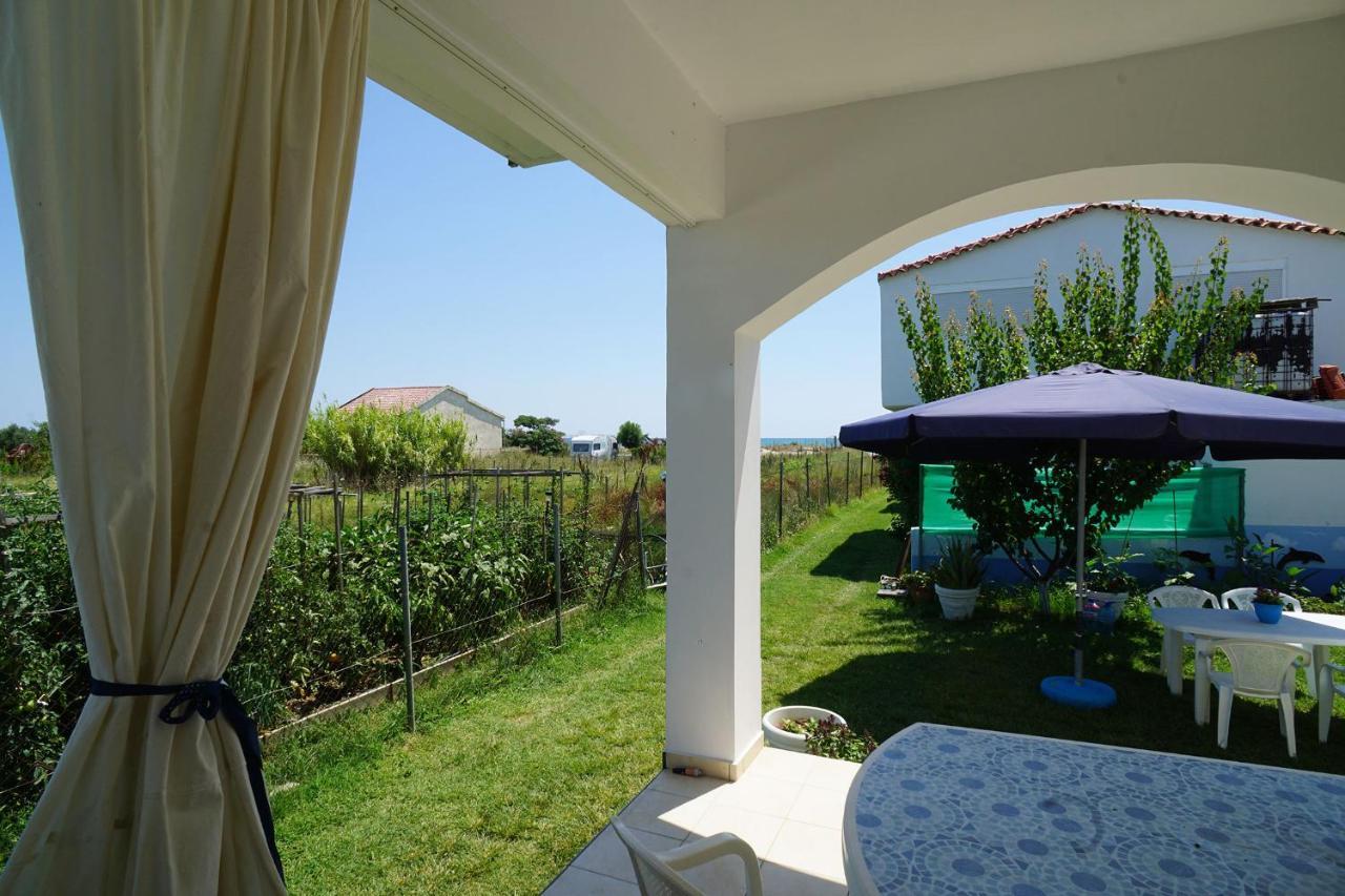 Dolphins House Villa Paralia Avdhiron Bagian luar foto